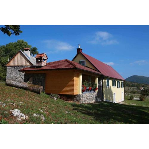 Holiday house with a parking space Zuta Lokva, Senj - 22686