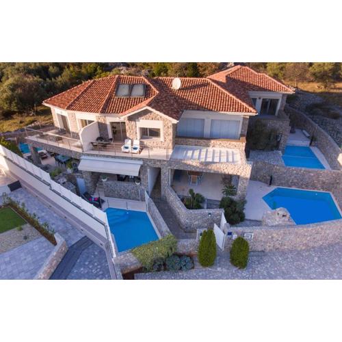 Holiday house with a swimming pool Krk - 23580