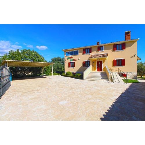 Holiday house with a swimming pool Sisan, Medulin - 20775