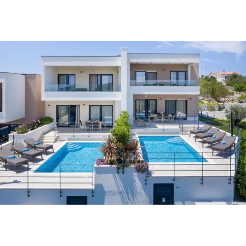 Holiday house with a swimming pool Vinisce, Trogir - 22073