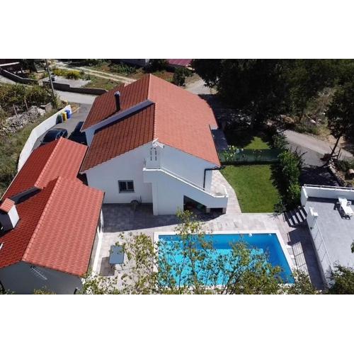 Holiday house with a swimming pool Zmijavci, Zagora - 24240