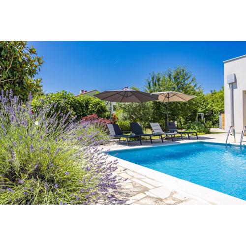 Holiday house with pool near Rovinj