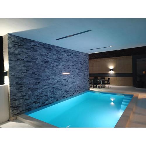 Holiday House \
