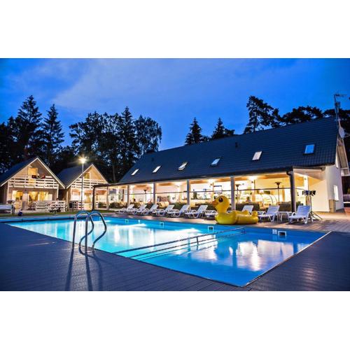 Holiday Park & Resort Pobierowo - całodniowe animacje i podgrzewany basen w cenie