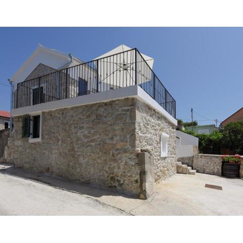 Holiday Stone House - Fumarea