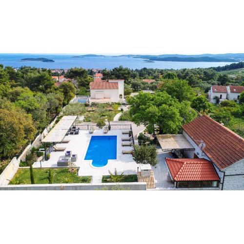 Holiday Villa Andro