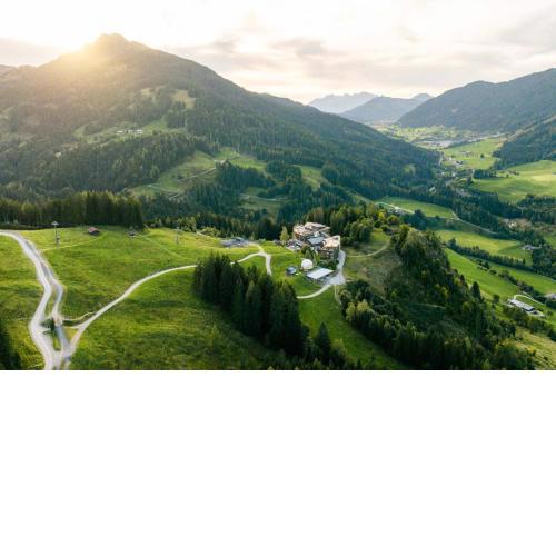 Holzhotel Forsthofalm