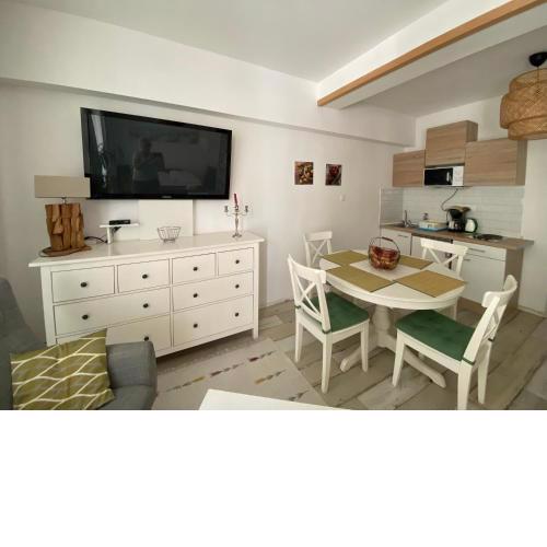Home Sweet Apartment