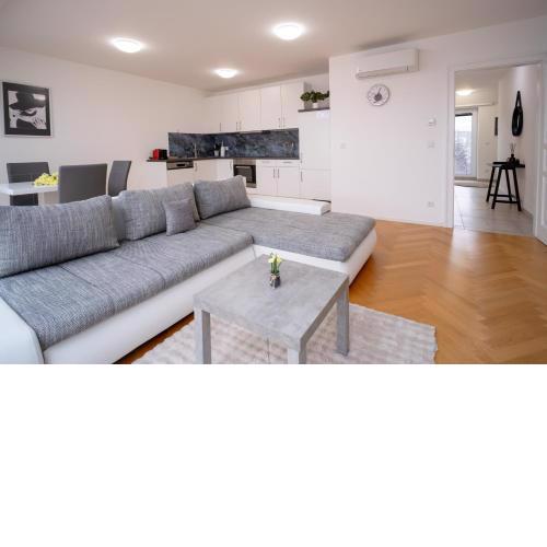 Home Sweet Home - Leopold