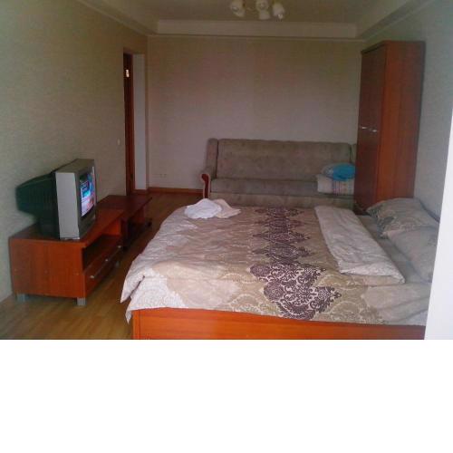 Homelike flat near the IEC on Levoberezhnaya