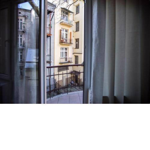 Homely 4 Bedroom Apartment - Old Town - by Upstairs