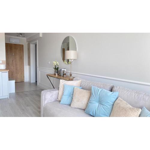 Homely by Sea Apartament PORTA MARE
