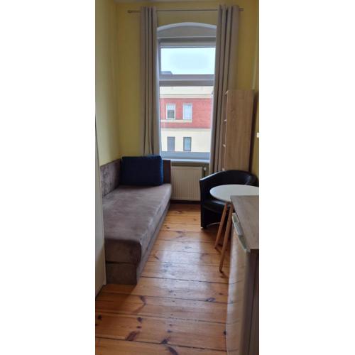 Hostel Tulip - pokój 6 ze wspólną łazienką i kuchnią