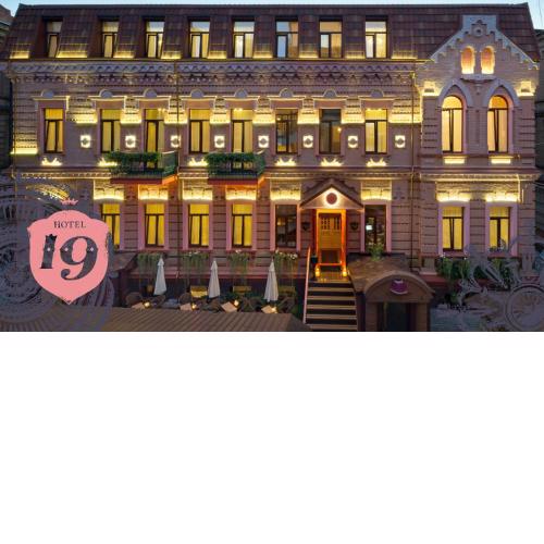 Hotel 19