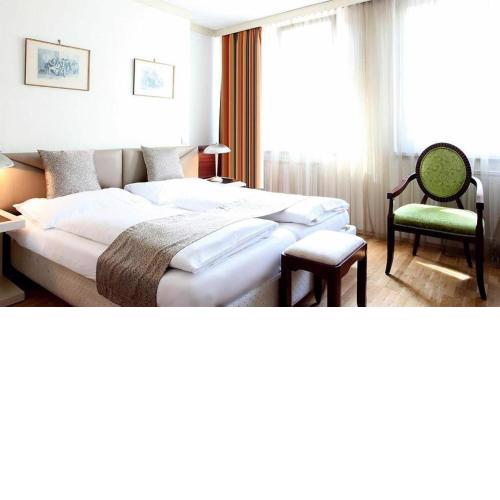 Hotel Attaché l contactless check-in
