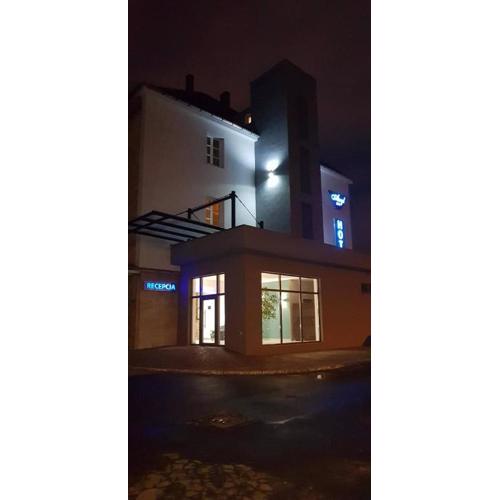 Hotel Azyl