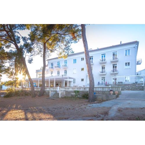 Hotel Bor