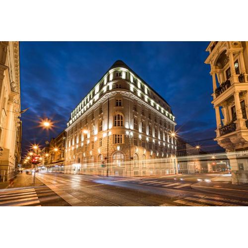 Hotel Capital