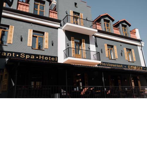 Hotel Dynasty