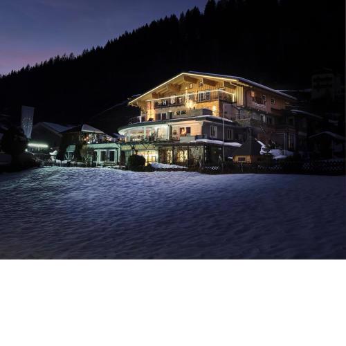 Hotel Garni Pinzgau, Fabian Hüttl