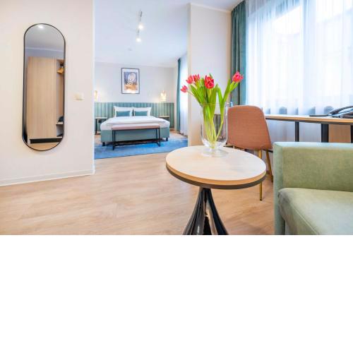 Hotel H12****