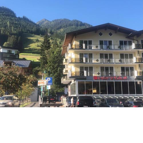 Hotel Herzblut - Joker card included in summer