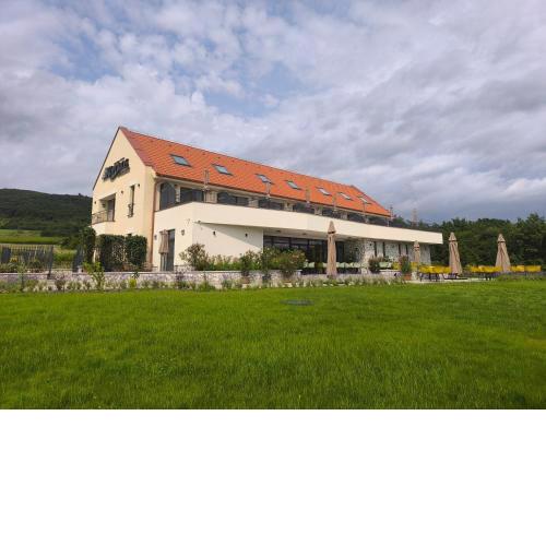 Hotel Kőporos Hercegkút