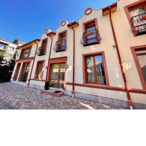 Hotel Leo