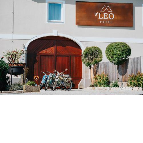 Hotel Leo