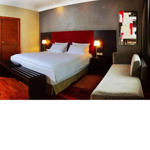 Hotel NH Poznan