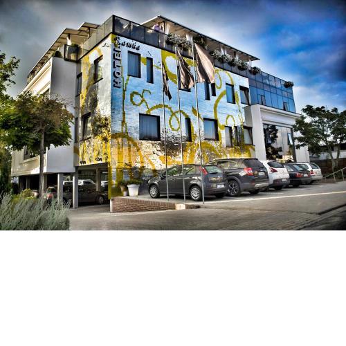 Hotel Ramka & Restaurant & Wine Bar