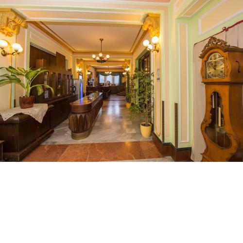 Hotel Tisza és Thermálfürdő