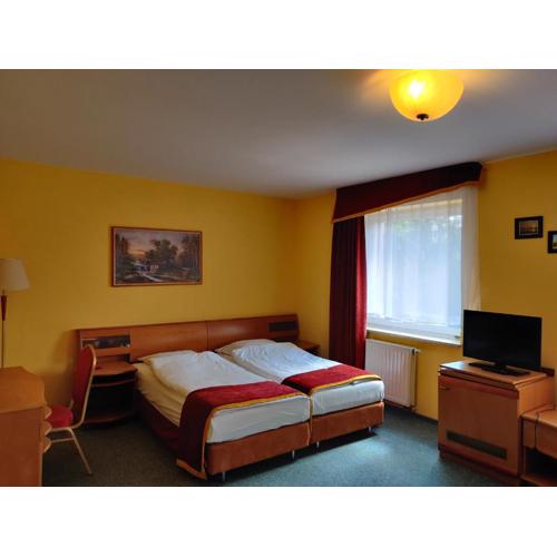 HOTEL ŻUŁAWY