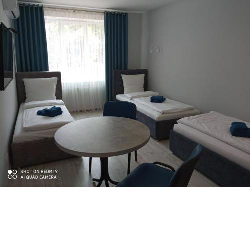 HotelRoom 1