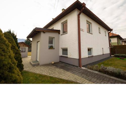 House 8