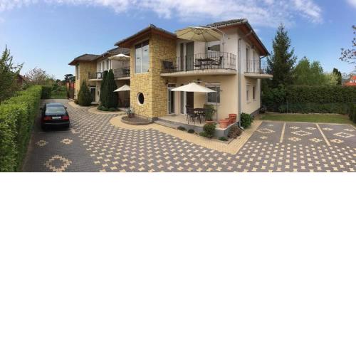 House and Apts. in Balatonlelle 19128