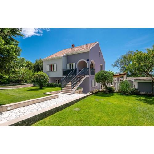 House Arkulin by Villas Guide