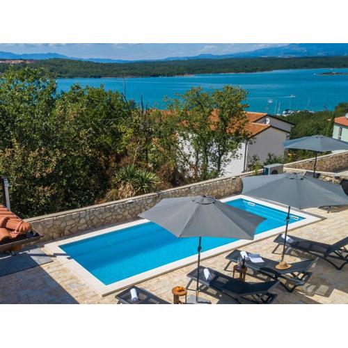 House CAPRI with heated pool and sea view