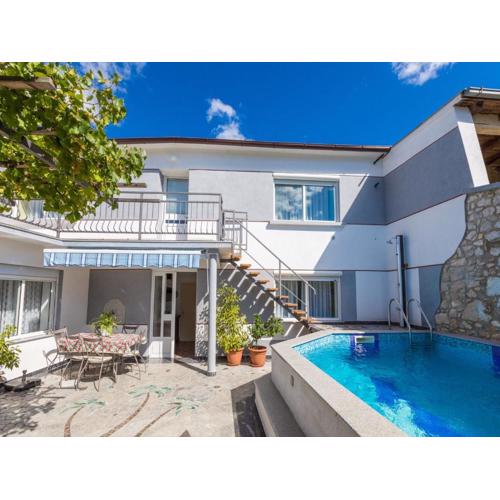 House Delfin