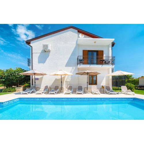 House Demetra