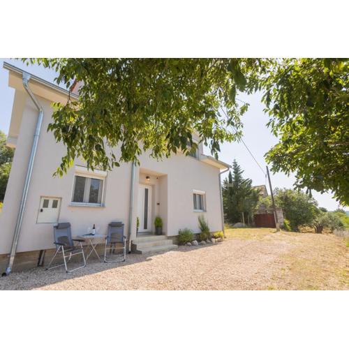 House for rent Serenity