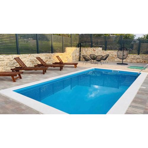 House Gruja with Pool