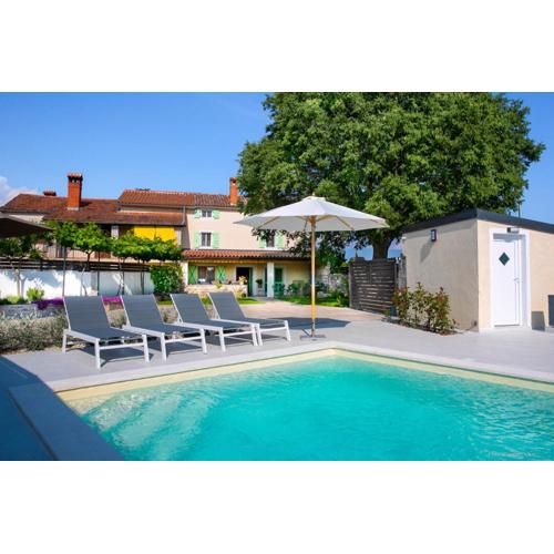 House Ladonja with private pool