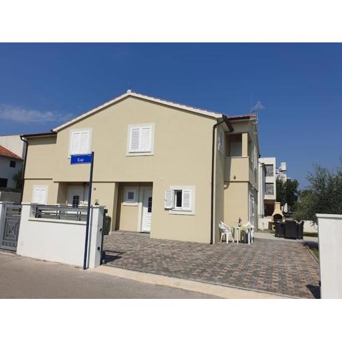 House of 98 m² with three bedrooms, two bathrooms