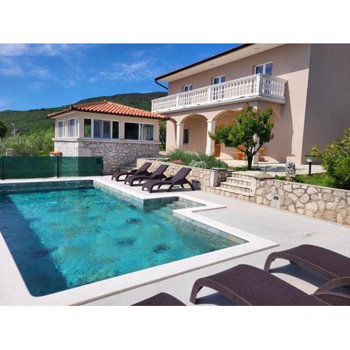 House Olive Bay View