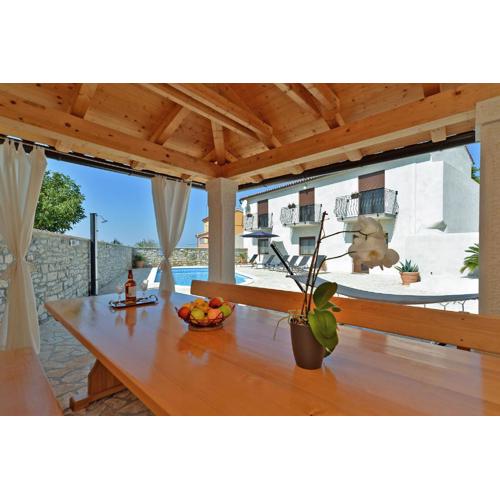 House Roberto 1384