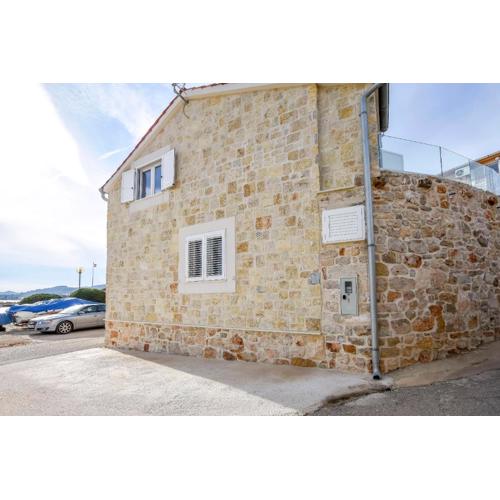 House Sea Stone