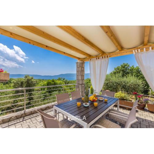 House SEA VIEW with pool