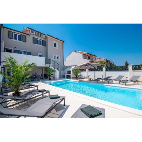 House Suzana