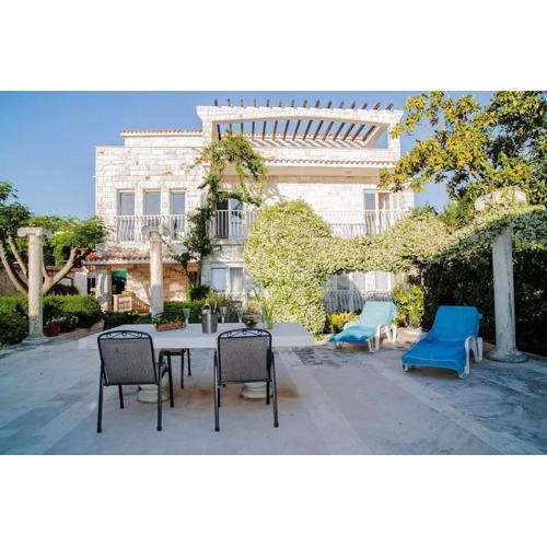 House Villa More